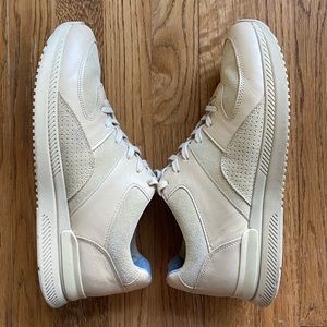 Everlane Tread Trainer - butter